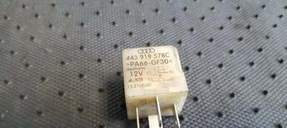 Volkswagen PASSAT B5.5 Other relay 443919578C 15.2100.00