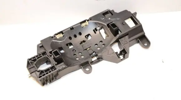 Rear door exterior handle/bracket