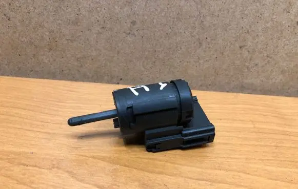Audi A3 S3 8L Brake pedal sensor switch 1J0945511D