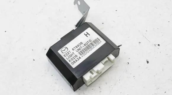 Mazda CX-7 Light module LCM E22767890B