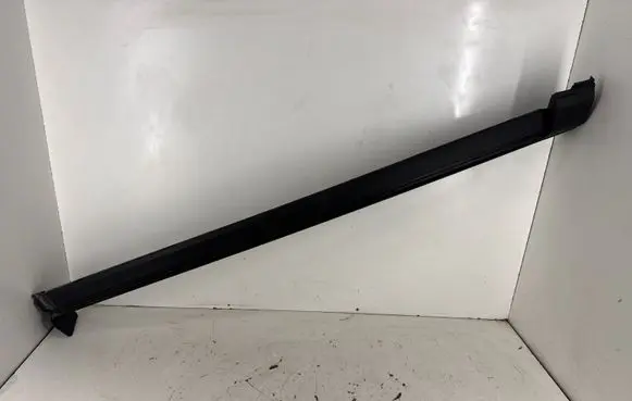 Ford Bronco Sill M1PBS10154AA M1PZ7810176A