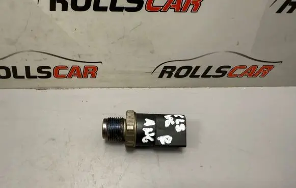 Mercedes-Benz CLS C219 Fuel pressure sensor A0041536728 0281002504