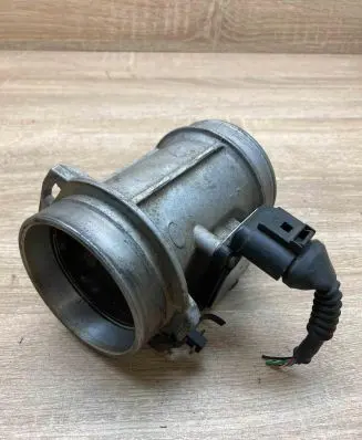 Audi A6 S6 C5 4B Mass air flow meter 059906461G AFH7025C 816