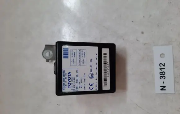 Toyota Corolla Verso E121 Door control unit/module 897410F010