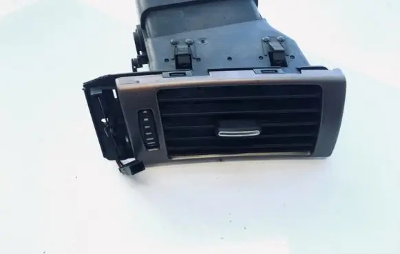Audi A6 S6 C5 4B Dash center air vent grill 4b1820902