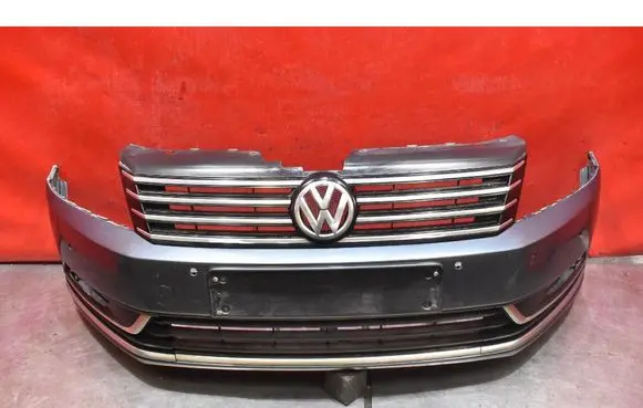 Volkswagen PASSAT CC Front bumper 