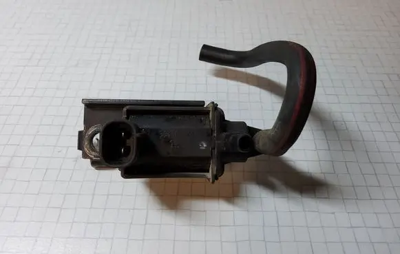 KIA Sorento Turbo solenoid valve 3946002360