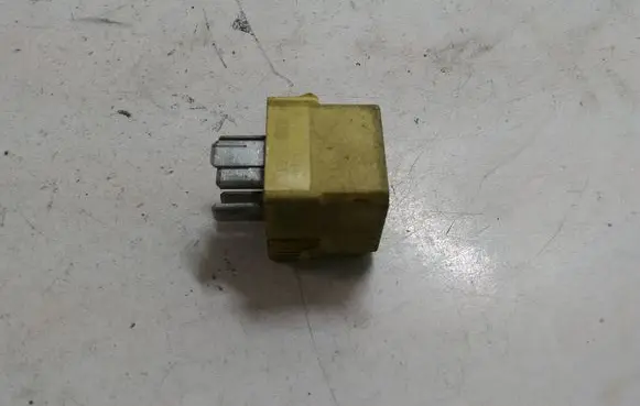 Mercedes-Benz C W203 Other relay A0025421419