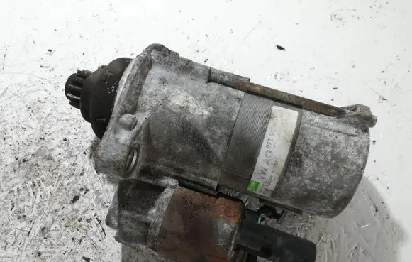 Volkswagen Golf VI Starter motor 02Z911023P