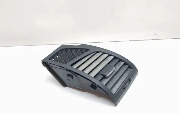 BMW 1 E81 E87 Dashboard side air vent grill/cover trim 7059188
