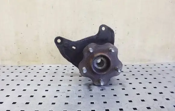 Nissan X-Trail T32 Rear wheel hub