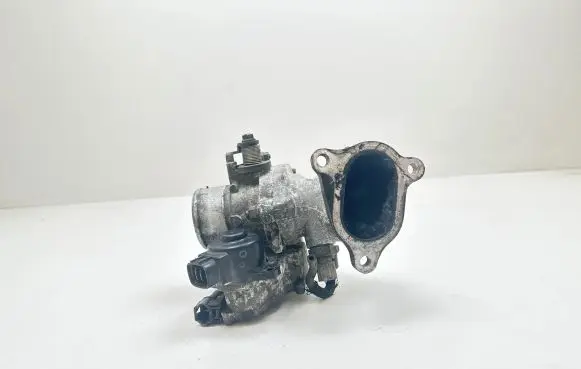 Toyota Avensis T250 Throttle valve 8967221020