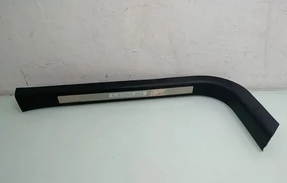 Lexus RX 330 - 350 - 400H Front sill trim cover 6791048012