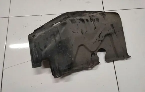Engine splash shield/under tray