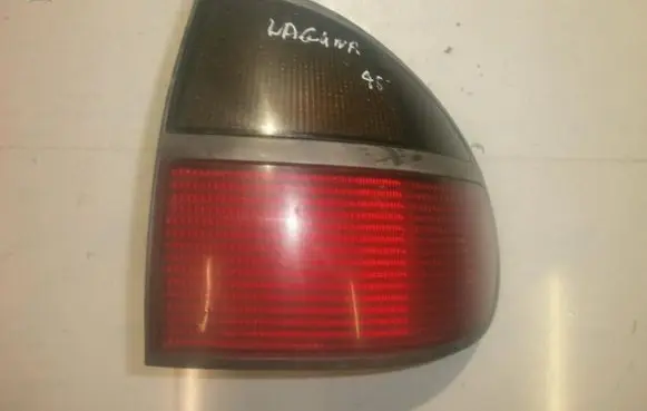 Renault Laguna I Rear/tail lights 7700820051