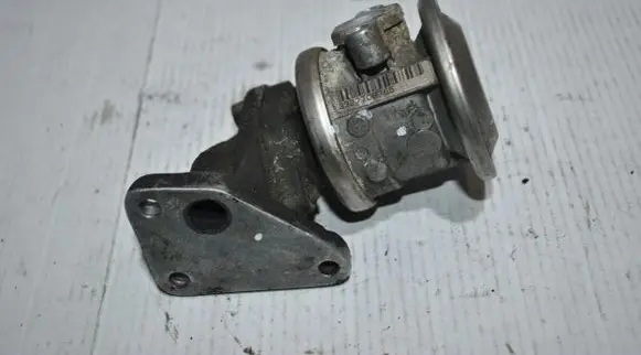 Audi A6 S6 C5 4B EGR valve 078131101F