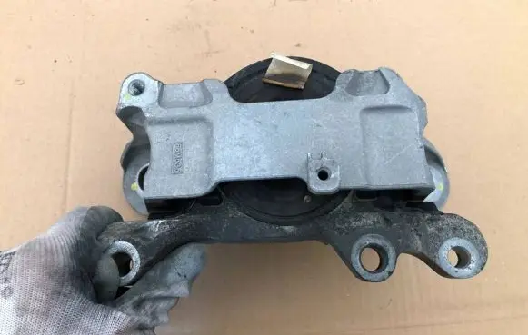 Ford Kuga III Engine mount bracket LX636F012AC