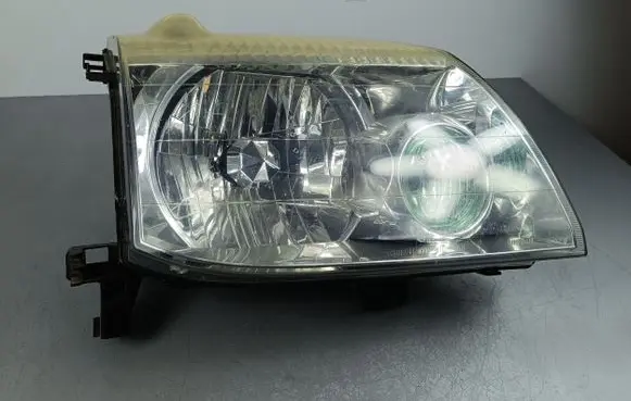 Nissan X-Trail T30 Headlight/headlamp