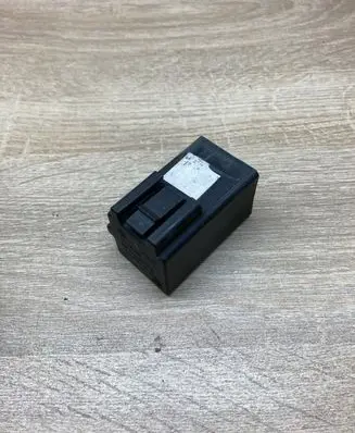 Opel Astra H Other relay 13119468 ZUS50