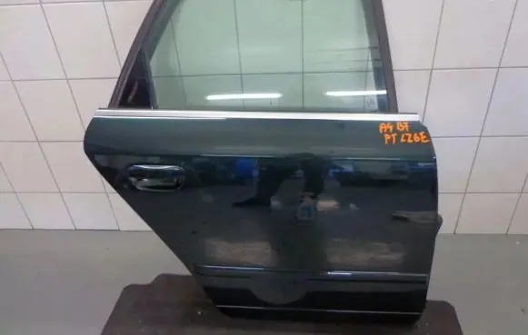 Audi A4 S4 B7 8E 8H Front door