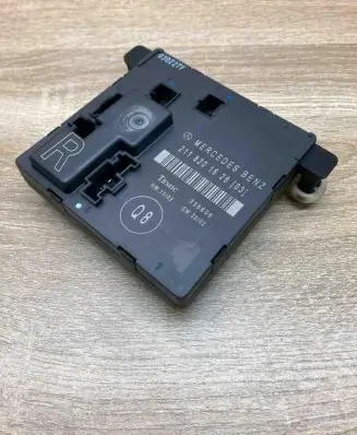 Mercedes-Benz E W211 Door control unit/module 2118201626 35680