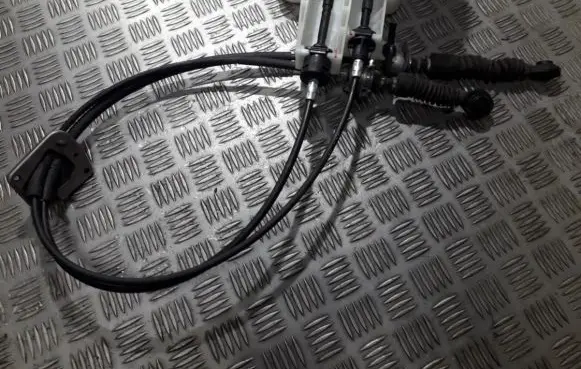 Mitsubishi ASX Gear shift cable linkage
