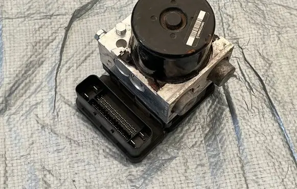 Mercedes-Benz GLK (X204) ABS Pump A2045454132 28526439013 10092623083