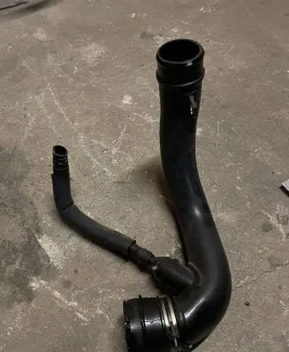 Mazda CX-7 Intercooler hose/pipe R2AX13225