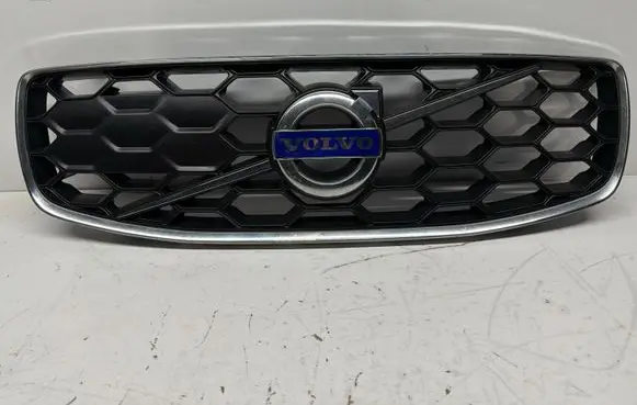 Volvo XC70 Front bumper upper radiator grill 31353644
