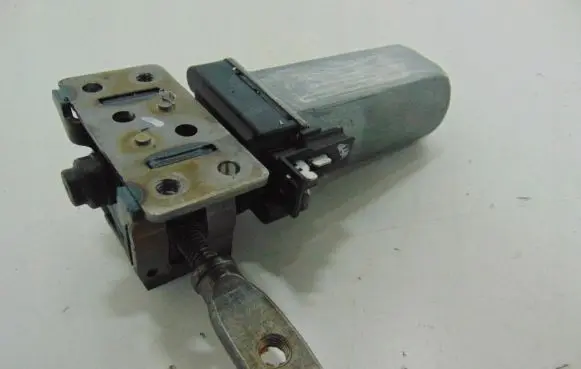 Jaguar XJ X351 Seat adjustment motor 03596