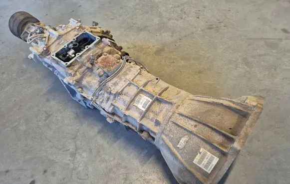 Mitsubishi L200 Manual 5 speed gearbox MR980842 3242A015