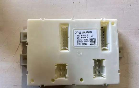 Mercedes-Benz GLE (W166 - C292) SAM control unit A1669011402
