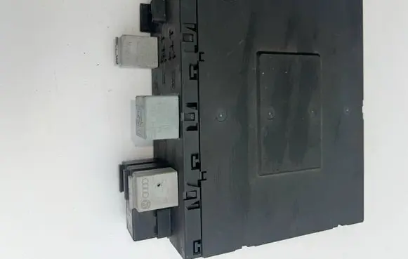Volkswagen Touran I Comfort/convenience module H26S0401 F005V00215 1K0937049F