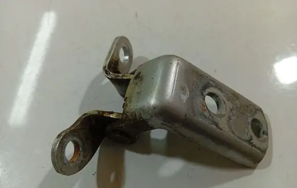 Toyota Corolla Verso AR10 Front door upper hinge