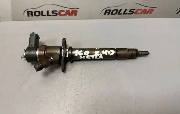 Volvo S60 Fuel injector 8658352