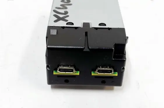 Volvo XC40 USB socket connector 32375814
