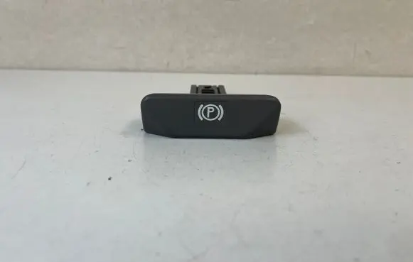Mercedes-Benz Vito Viano W638 Hand brake release handle A6384270120