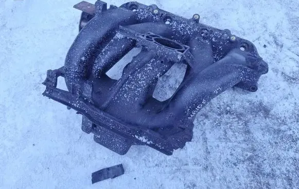 Ford Mondeo MK I Intake manifold 938f9424ne