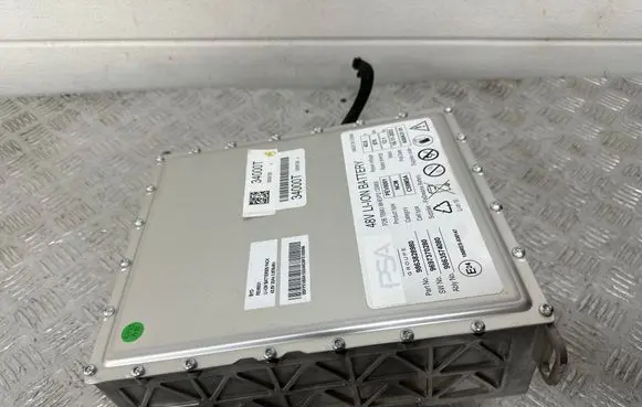 Opel Corsa F Hybrid / electric car battery 9863828980 9697370280 9863574080