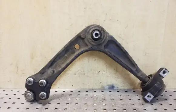Peugeot 508 Front lower control arm/wishbone