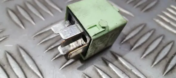 BMW 5 E39 Other relay 61368373700 61.368373700