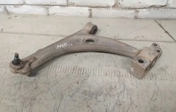 Volkswagen PASSAT B6 Front lower control arm/wishbone 3C0407153B
