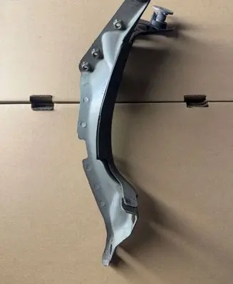 Audi A6 S6 C7 4G Fender mounting bracket 4G0821135A