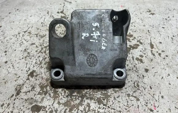 Dodge Challenger Engine mounting bracket 04726016AC