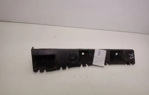 Ford Mustang VI Front bumper mounting bracket FR3B16C067AC