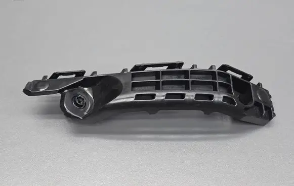 Front bumper mounting bracket