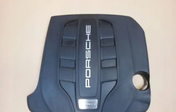 Porsche Macan (95B) Engine cover (trim) 95B103925A