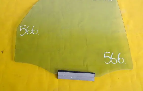 Opel Meriva A Rear door window glass