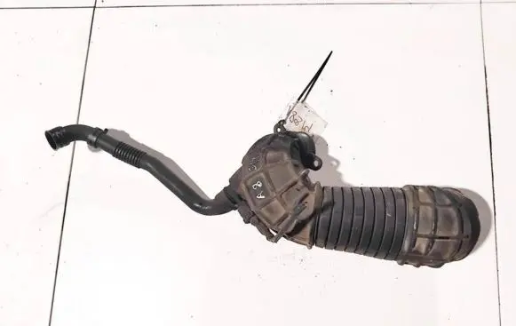 Skoda Superb B5 (3U) Air intake hose/pipe 3b0129615m