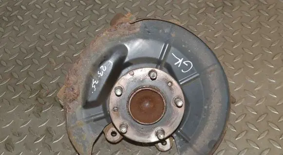 Mazda 3 II Rear wheel hub